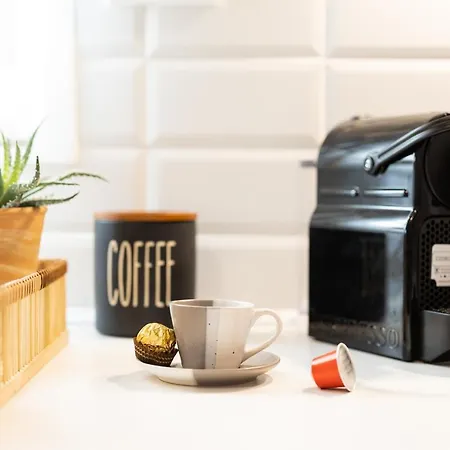 Poepoe アパート Tríkala